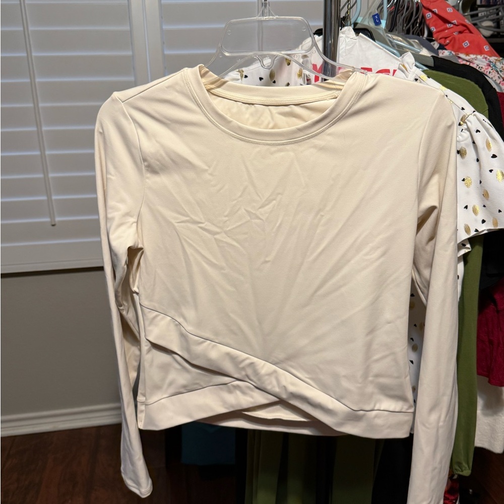 Halara Cropped Cream Long Sleeve Top